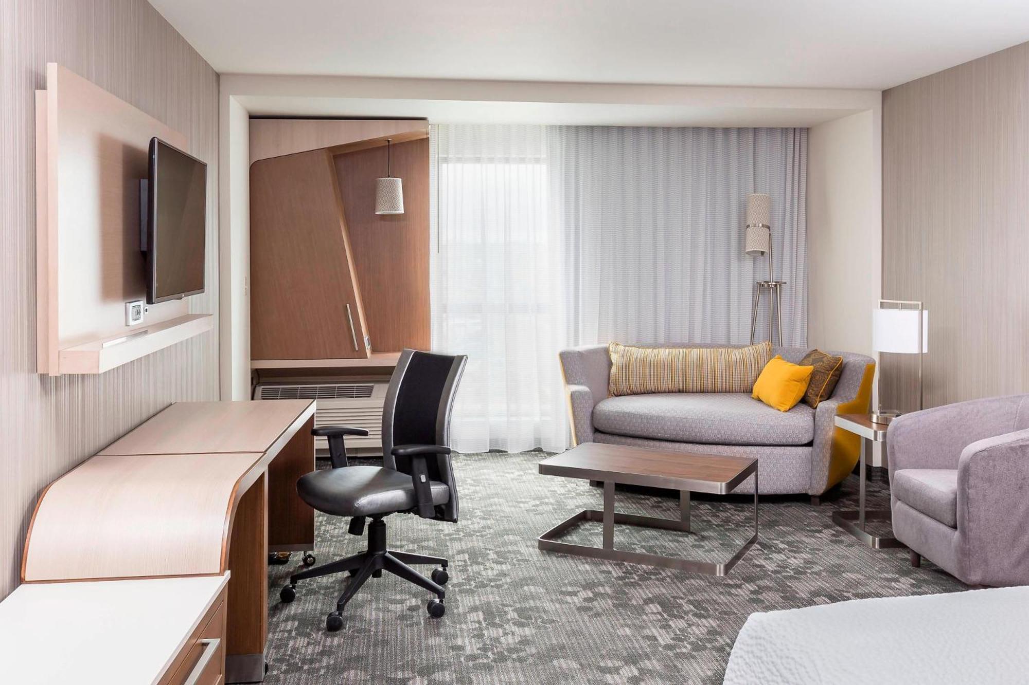 Hotel Courtyard By Marriott Bismarck North Extérieur photo