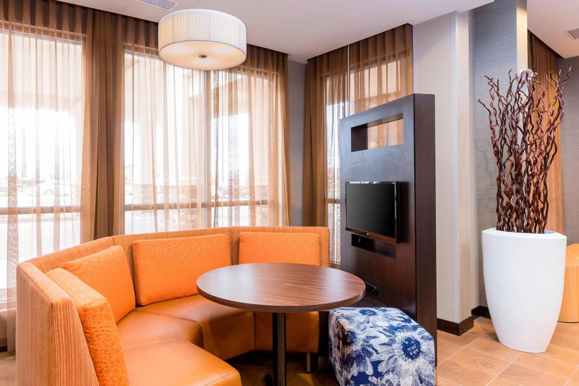 Hotel Courtyard By Marriott Bismarck North Extérieur photo